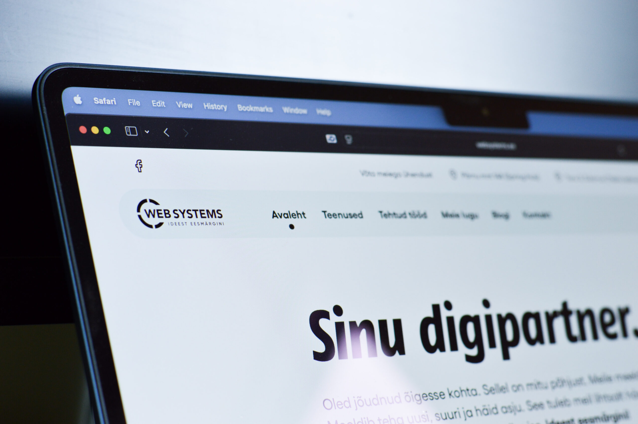 Websystems lehe avalehe menüü vaade arvutis